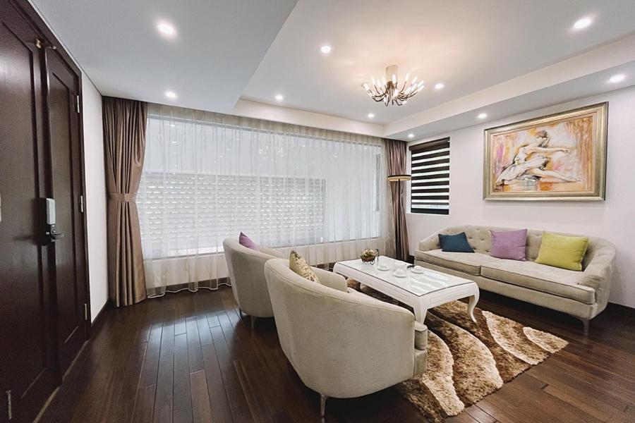 8 - Luxury Apartment, Open View *
